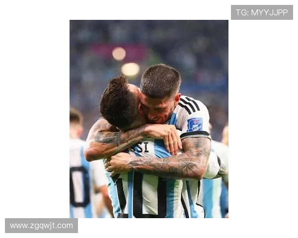 保镖德保罗亮相迈阿密与梅西苏牙亲密互动展现豪华阵容 保镖德保罗亮相迈阿密与梅西苏牙亲密互动展现豪华阵容